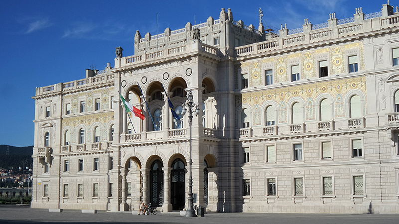 Movida a Trieste, allarme sicurezza tra piazza Venezia e via Torino: pronti nuovi controlli