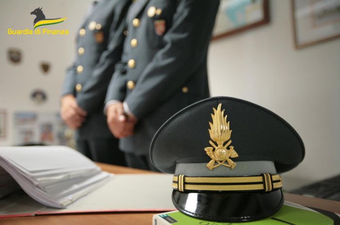 Controlli ai compro oro in Fvg, sanzionate tre attività: riscontrate irregolarità per migliaia di euro