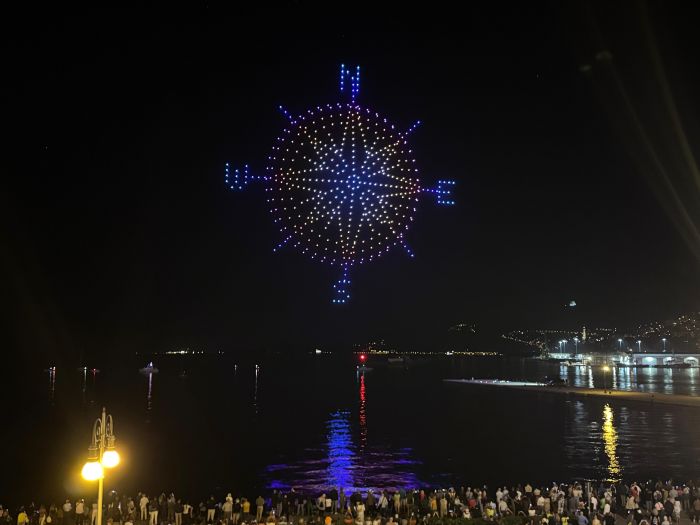 Trieste si accende di luce e modernità: il cielo dei droni celebra la bellezza immortale della città