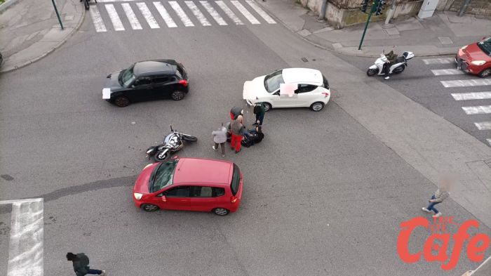 Via San Marco/Alberti, scontro auto-moto: centauro all'ospedale