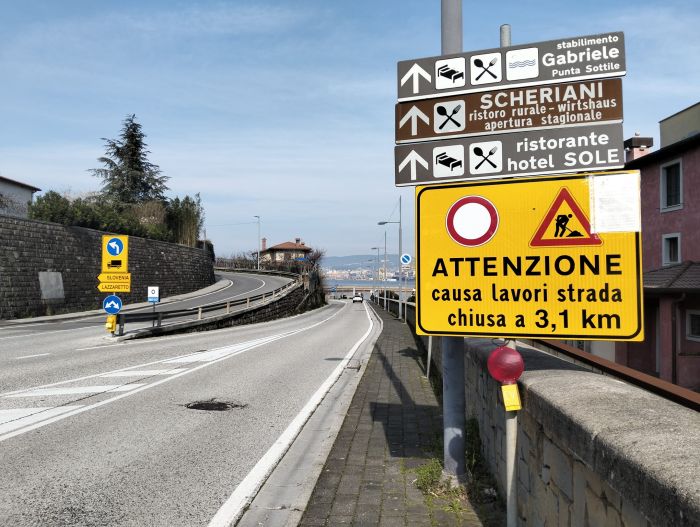 Muggia. Strada per Lazzaretto, continuano i lavori. Sopralluogo del sindaco Polidori 