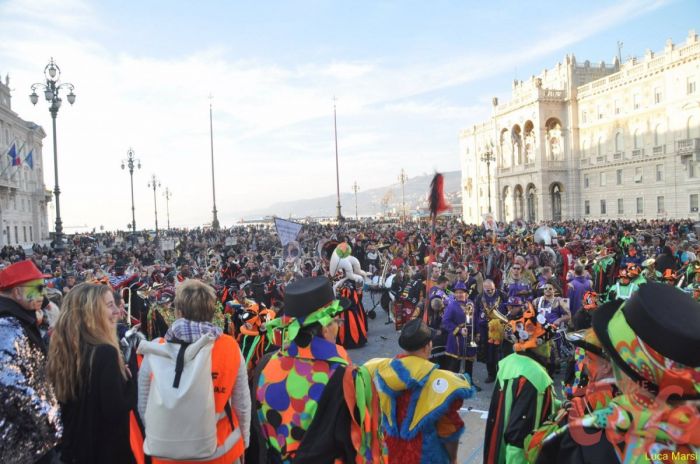 Carnevale di Trieste, domani pomeriggio attesissimo "Palio dei Rioni' dalle 14 
