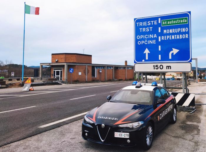 Controlli sui confino italo-sloveno; pokerissimo di cittadini rumeni arrestati dai Carabinieri 