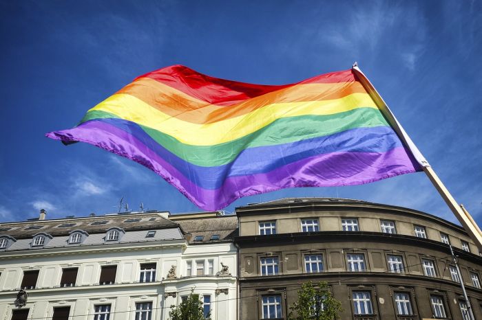 Usa: stop a bandiere Lgbtq nelle ambasciate americane nel mondo