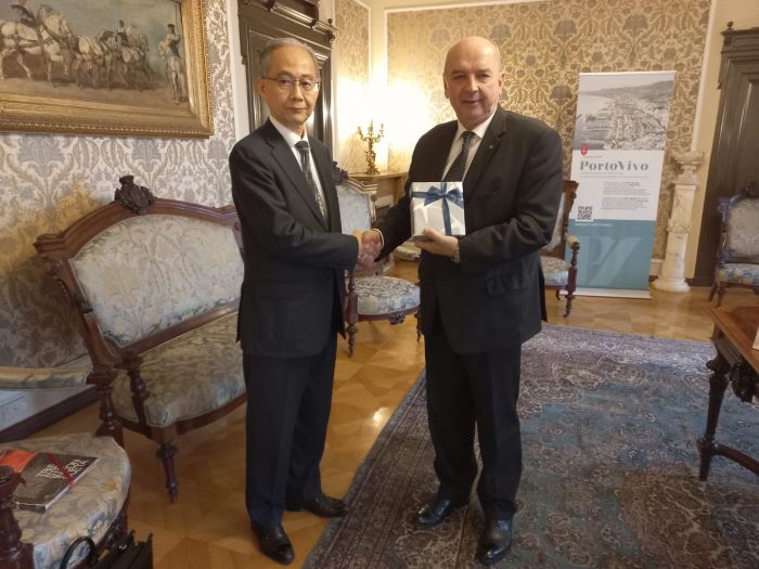 il Console generale del Giappone a Milano, Kobayashi Toshiaki ricevuto dal Sindaco Dipiazza 
