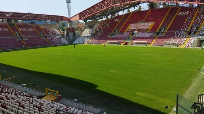  Conclusi i lavori al manto erboso del Rocco, che spettacolo! 