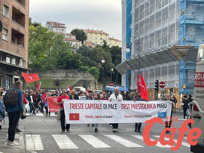  "Trieste, capitale di pace", 500 partecipanti al corteo oggi pomeriggio nel centro di Trieste (VIDEO)