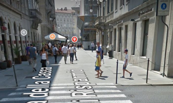 Chiavi smarrite in centro a Trieste: l’appello di un giovane triestino, portachiavi con cornetto 