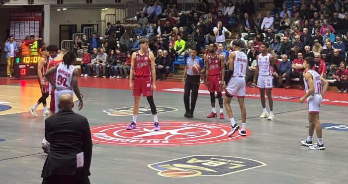 Pallacanestro Trieste, trionfo al Palatrieste: spettacolo contro Varese!!! 107 punti e gioia incontenibile!! 