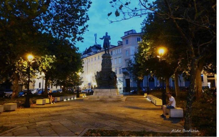 Proposta: 'Maxi Villaggio di Natale fino piazza Venezia per coinvolgere più locali e negozi' 