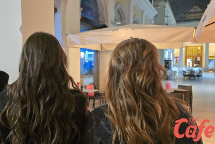 Eleonora o Rebek? Dibattito acceso sui capelli più lunghi durante una serata triestina