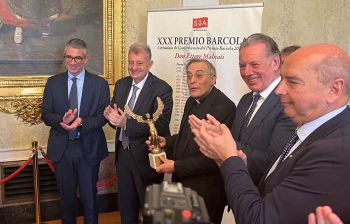 Premio Barcola a Don Malnati 