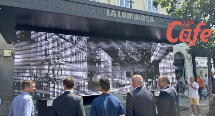 Arresto in via Carducci: trentenne fermato dopo un furto in un negozio del centro