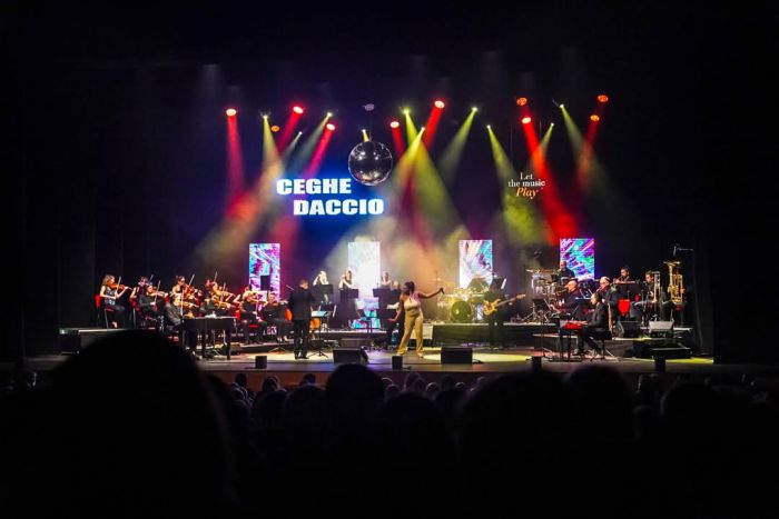 Trieste celebra il 2025 con la Ceghedaccio Orchestra e la solidarietà al Rossetti