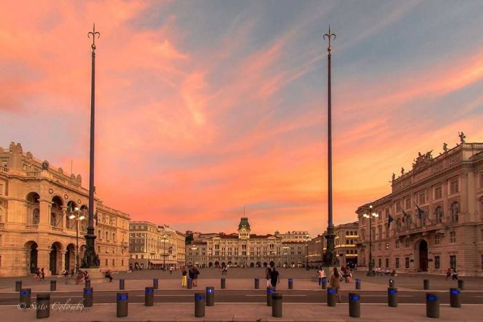 Abbracci e sorrisi gratis per tutti:sabato Trieste si scalda in piazza Unità!