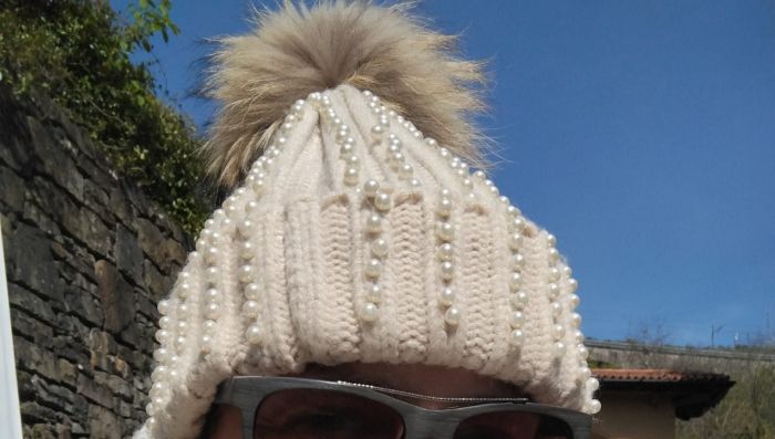 Appello affettuoso per un cappellino smarrito tra via Fabio Severo e piazza Oberdan