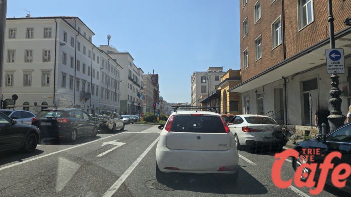 Triestino furioso: "Qua xe un disastro tra Rive intasade, ponte rotto e parcheggi sparidi"