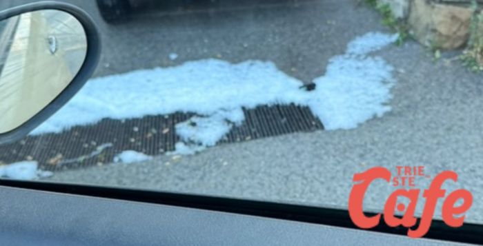 Trieste, nella notte  esplode la grandine: strade imbiancate tra sabato e domenica