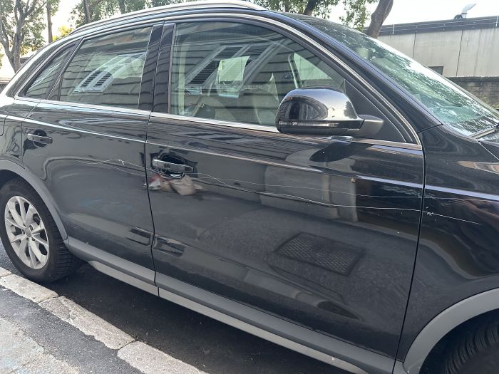 Auto rigate in serie tra Roiano e Opicina: segnalate oltre 50 vetture danneggiate