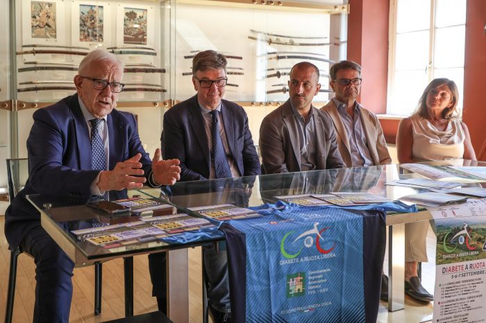 Trieste accoglie la pedalata benefica “Diabete a ruota libera”: domenica l’arrivo in piazza Unità