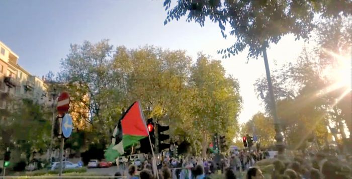 Sciopero generale, i cortei dal porto si uniscono e marciano verso il centro