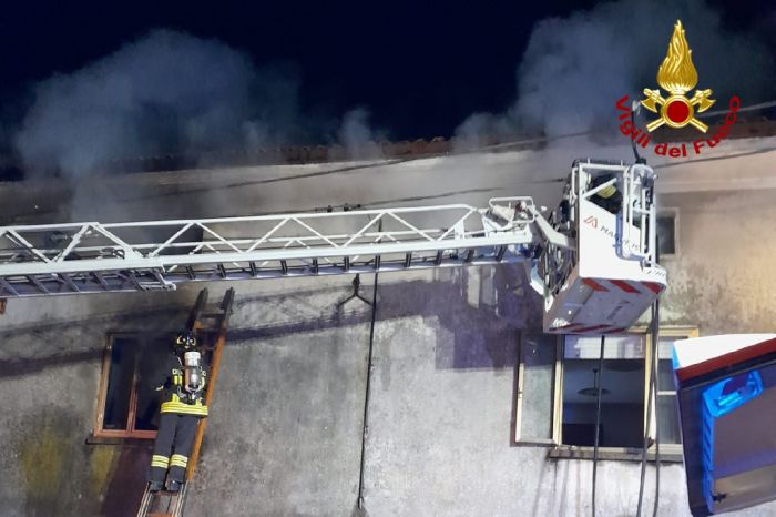 Fvg, incendio in abitazione: fiamme nella notte, nessun ferito