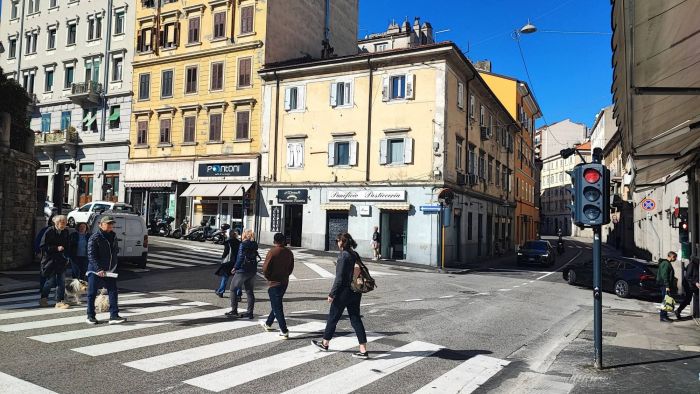 Campo San Giacomo, arrivano i semafori: cambia la viabilità nel cuore del rione