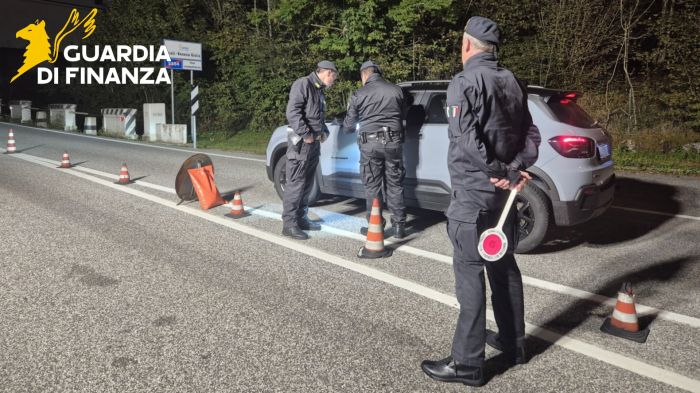 Fermato al confine italo-sloveno con un carico di droghe pesanti: denunciato un cittadino ceco