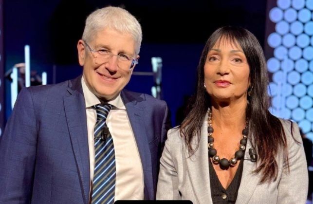 Stasera Anna Ospite a 'Fuori dal coro' su Retequattro per un appuntamento da non perdere! 
