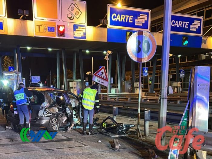 Schianto mortale alla barriera di Mestre: donna perde la vita contro le strutture del casello (FOTO) 