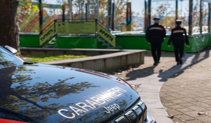 Giostre devastate a San Vito (Viti), blitz notturno dei Carabinieri: identificati cinque maranza 