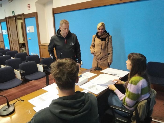 Muggia, al via la distribuzione delle tessere per la nuova raccolta rifiuti nel centro storico