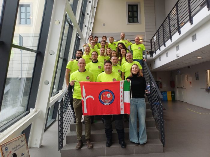 Telethon, Trieste corre per la ricerca: 48 atleti della Polizia Locale macinano quasi 500 km