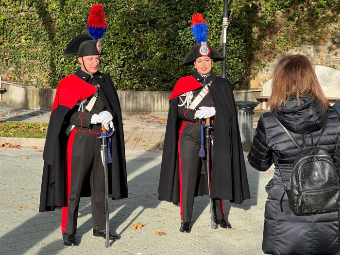 Natale a Trieste, Carabinieri tra le strade: a piedi per conoscere bisogni e voci della comunità