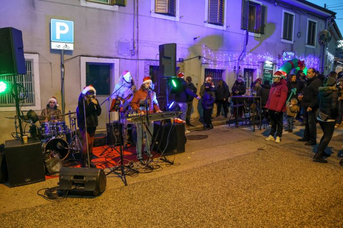 Servola si accende sotto le stelle: il Natale rionale che unisce musica, artigianato e comunità
