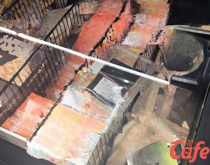 “Non le voglio più”: prende le pastine e le abbandona tra i surgelati, a Trieste esplode la rabbia