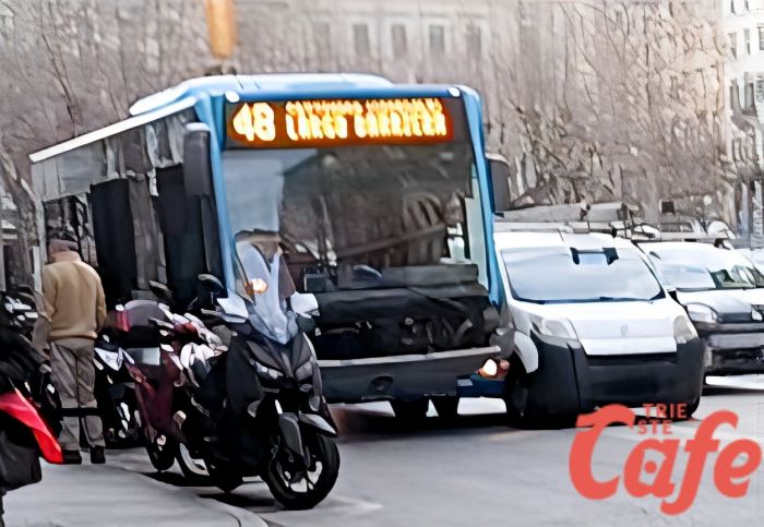 Scontro tra furgone e autobus in via Oriani, vetri esplosi e traffico in tilt verso viale D’Annunzio
