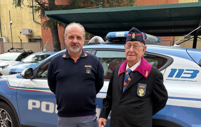 Dal primo giorno in divisa alla pensione, padre e figlio uniti da quarant’anni di Polizia