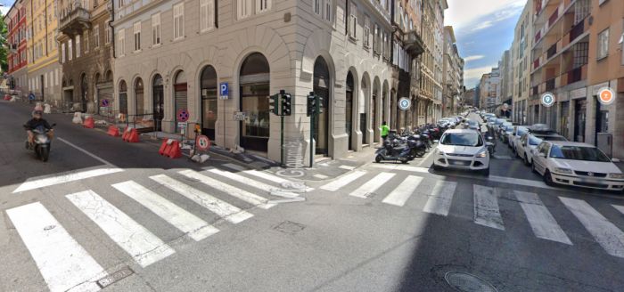 “Di notte alza e rompe i tergicristalli”: allarme e preoccupazione in via Piccardi