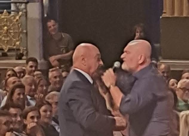 Sanremo e polemiche, Dipiazza sorprende: scatti con Pucci e ricordo di una “serata fantastica”