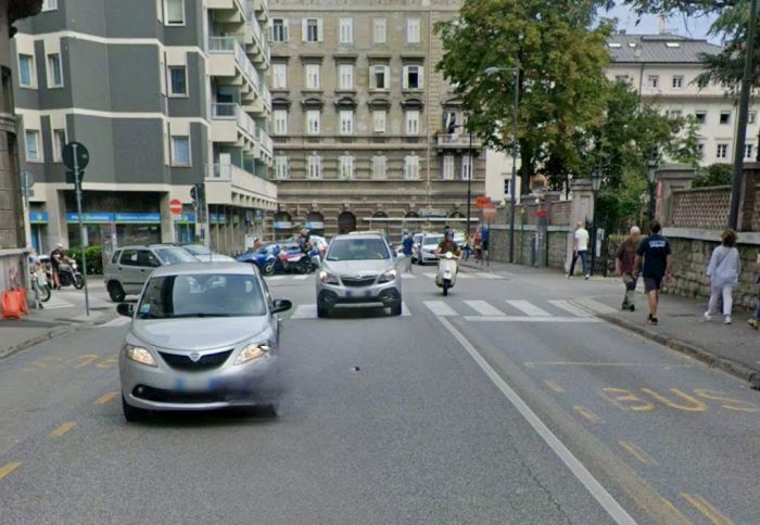 Attraversamenti pericolosi in Piazza dell’Ospitale, Repini: “Subito più sicurezza per pedoni e pazienti”