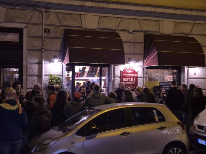 Trieste, al Buffet Clai la jota si paga solo in monete: l’idea che accende il Carnevale, adesioni boom 