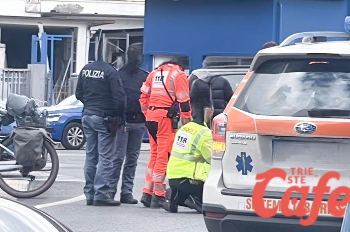 Schianto alla rotonda di via Flavia: intervento dei soccorsi e viabilità in tilt