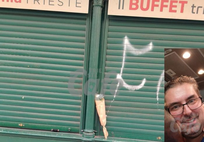 Vergogna a Trieste, sparisce il fiore lasciato davanti al chiosco di Andrea Rizzitelli