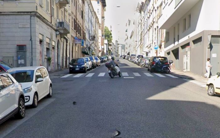 Via San Marco, pedone sfiora l’investimento: “Invece di rallentare ha accelerato”