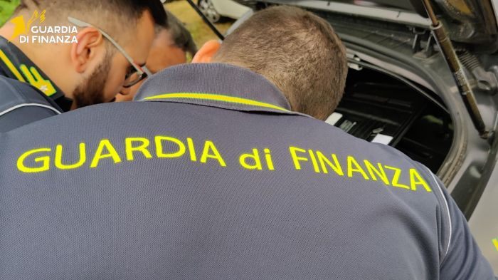 Lavoro nero in Fvg: scoperti 24 lavoratori irregolari, scattano controlli della Finanza
