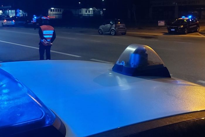Auto rubata nella notte, tre giovani fermati dai Carabinieri: nessuno aveva la patente