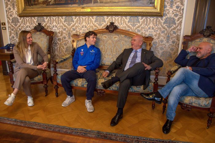 Trieste celebra il talento del judo: De Luca ricevuto in Comune dopo il bronzo europeo