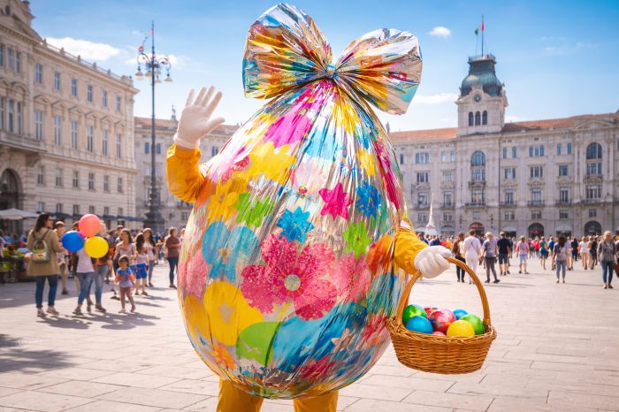 Alla vigilia di Pasqua un triestino lancia la sfida: “giriamo la città travestiti da uova”