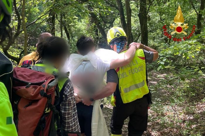 San Dorligo, ciclista minorenne cade sul sentiero: soccorso dal Soccorso Alpino tra Pesek e Draga